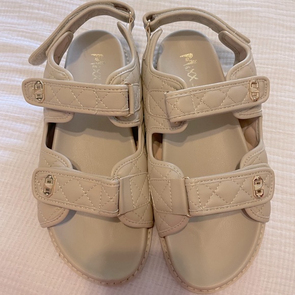 Chunky Dad Sandals - Picture 1 of 4